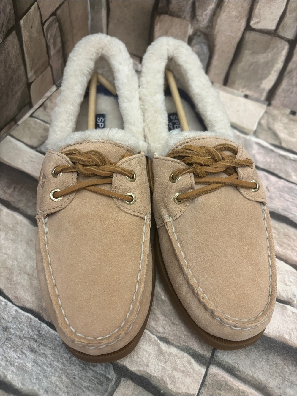 New Sperry Women's AO 2-Eye Cozy Boat Shoes in a tan suede Sz 7